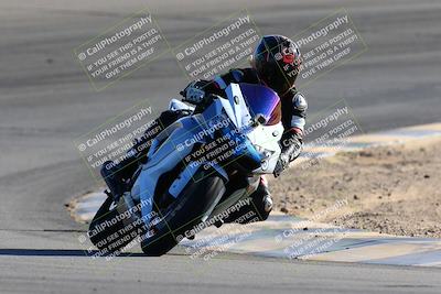 media/Jan-08-2022-SoCal Trackdays (Sat) [[1ec2777125]]/Turn 10 (2pm)/